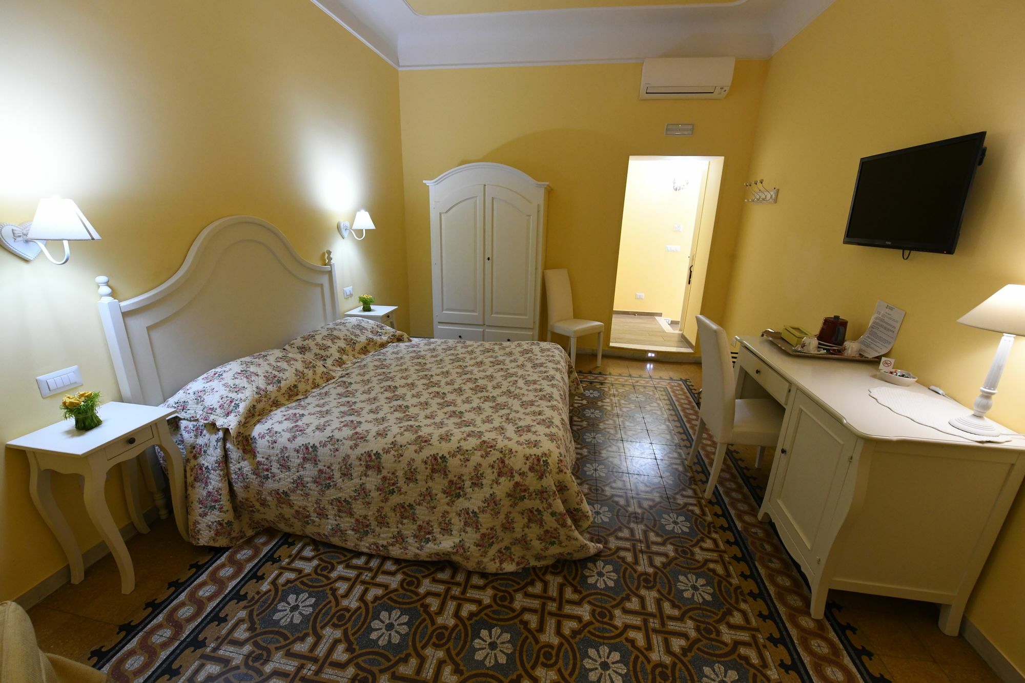 Qt Suites Roma Extérieur photo